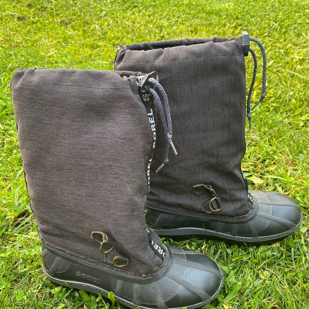 Sorel boots size 6